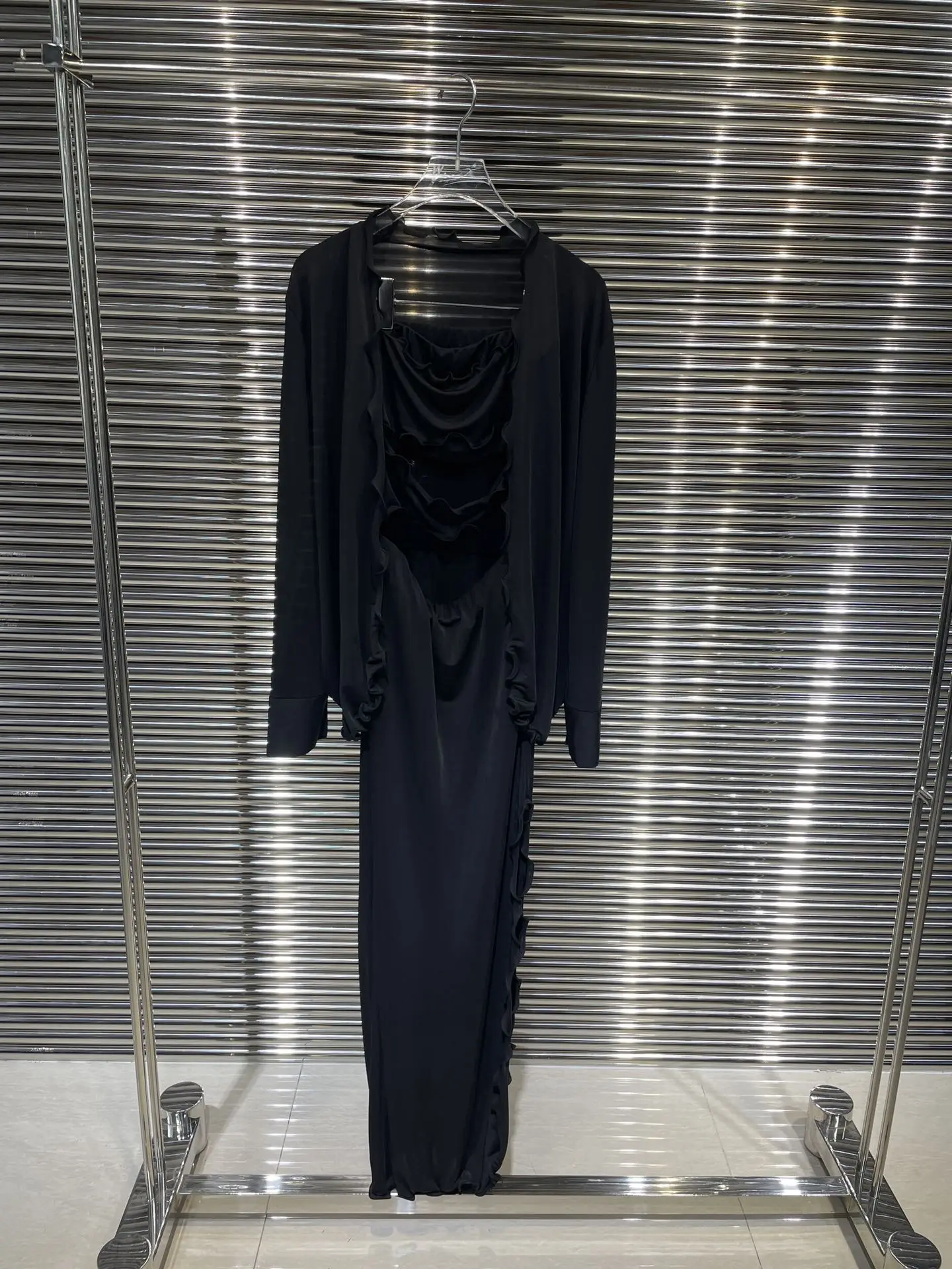 

New ruffled two-piece dress for spring and summer