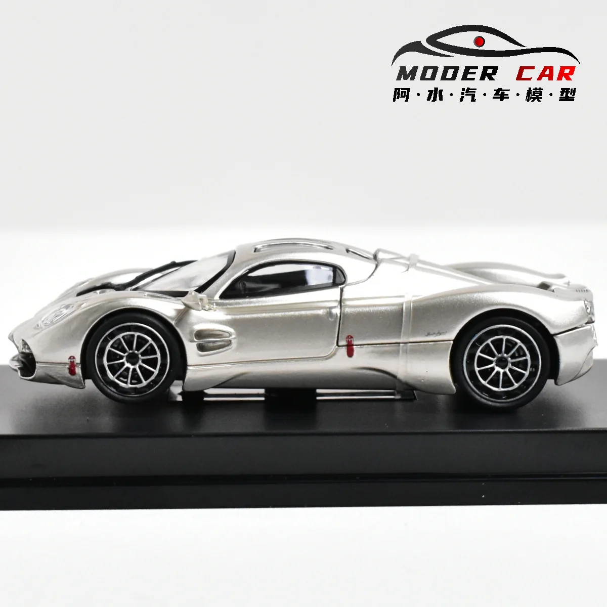 CM Model 1:64 Pagani Utopia Diecast Model Car 3
