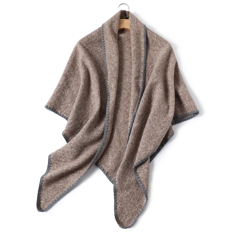 thumbnail image 1 of Bufanda triangular de cachemira de imitación sólida para mujer, chal grueso cálido para cuello, chal de diseñador de moda para otoño e invierno, abrigos suaves y cómodos, 1 of 5