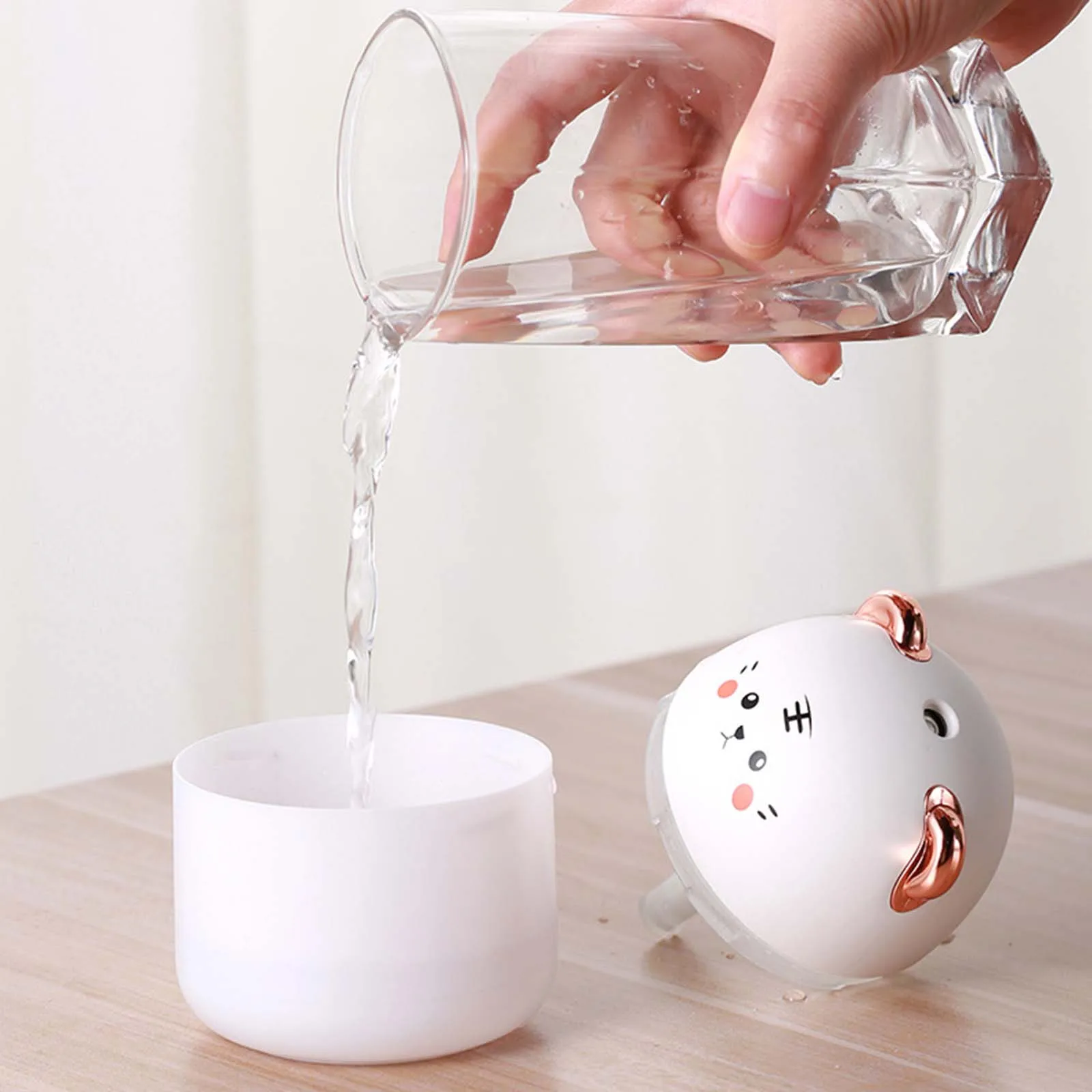 250ml Cute Air Humidifier Cool Mist Spray with Light Mini USB Car Air Humidifier Purifier Aromatherapy for Car Home