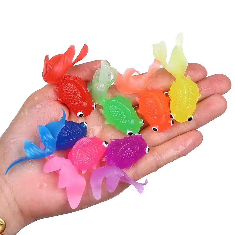 Kinder 10 teile/satz kawaii Simulation Gummi Goldfisch Baby Bad Wasser spielen Spiele Spielzeug für Kinder Kleinkinder Baden Dusche Geschenke