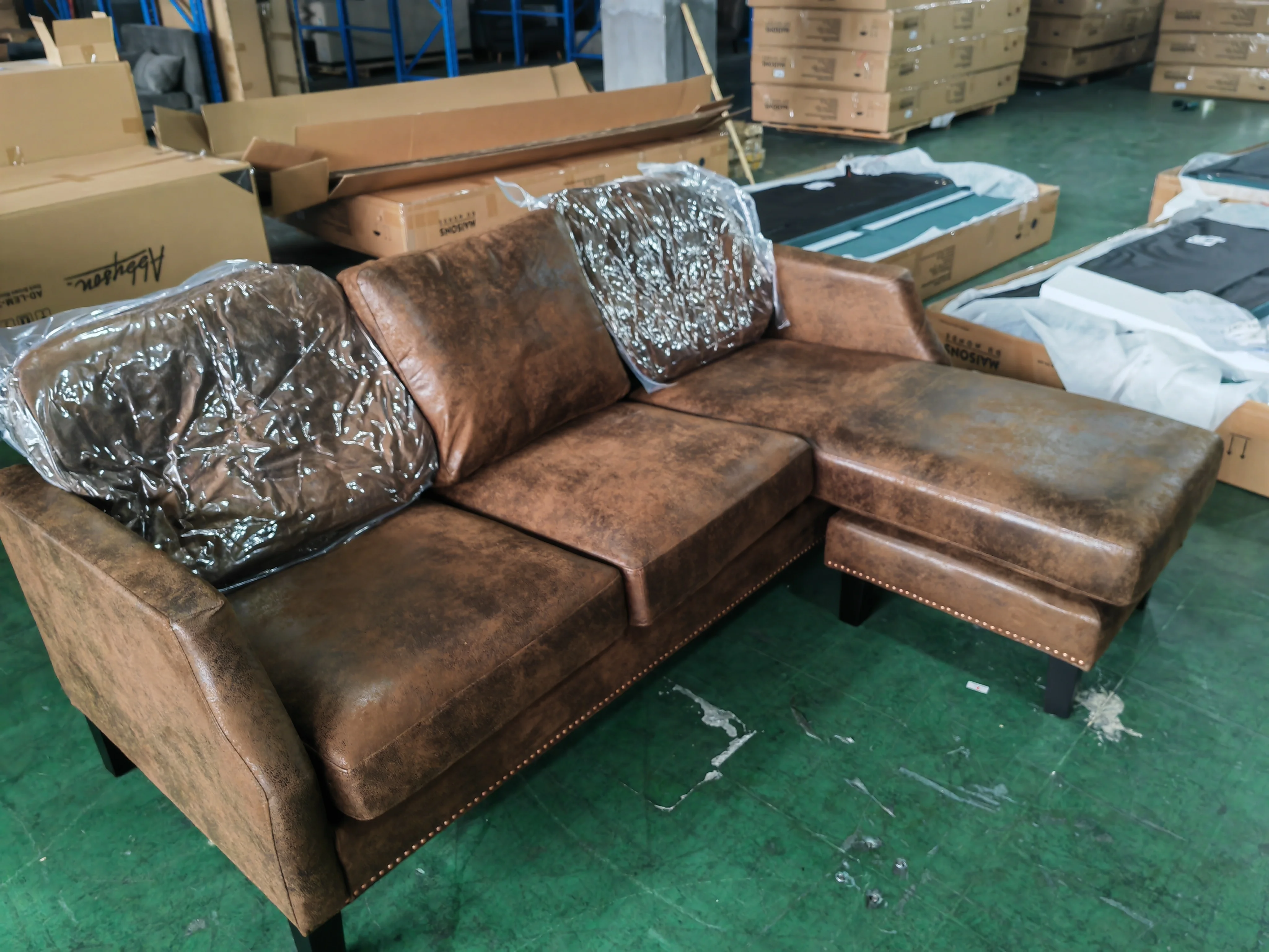 Anx Old fashioned Sofa 3 Seater Couch for Small Space Square Armrest