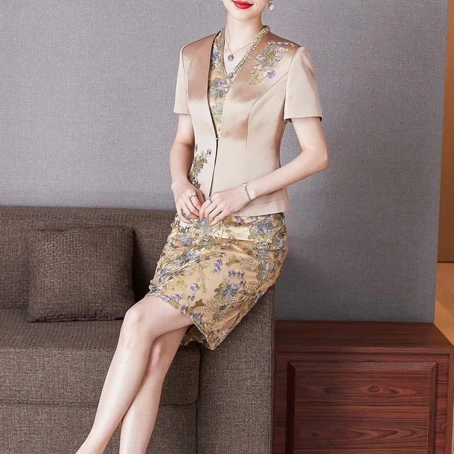 

Two-Pieces Mother Of The Bride Dress With Jacket Champagne Gold Lace V Neck Knee Length Wedding Party Mother Formal Evening Gown