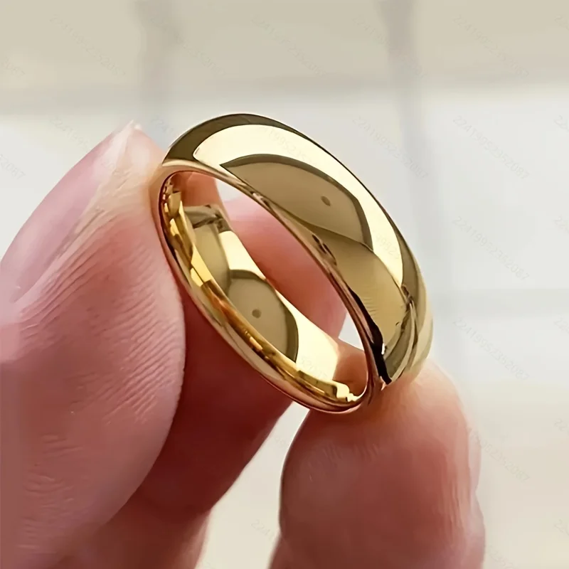 Elegant Polished Gold Stainless Steel Women's Wedding Ring - Classic Engagement Jewelry Accessory