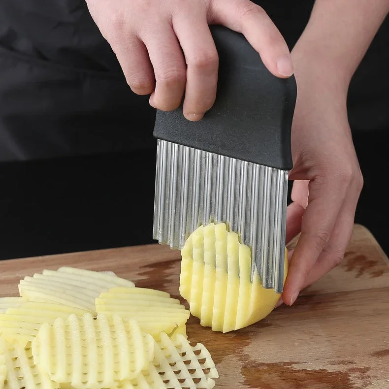 Description Picture 2 of itemFrench Fries Makers Stainless Steel Potato Clip Slicer Vegetable Fruit Crinkle Wavy Knife Cutter Chopper Kitchen Vegetable Tools