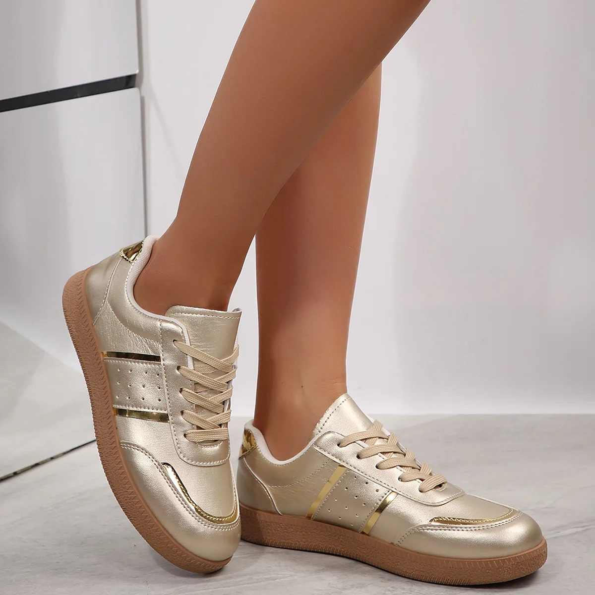 2025 New Fashionable Casual Shoes Lightweight Breathable Vulcanized Shoes Outdoor Anti Slip Sports Shoes