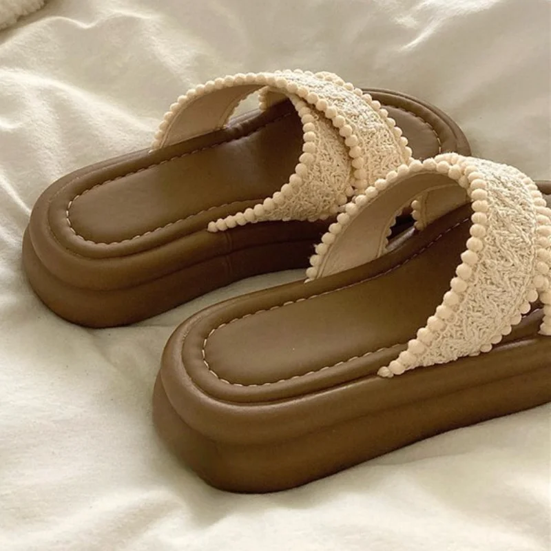 Women's Korean Style Crisscross Fabric Strap Platform Slippers, Pom Pom Trim Chunky Sole Outdoor Summer Slide Sandals 2
