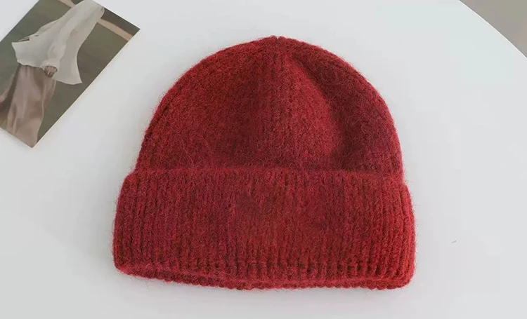 Neue Herbst- und Wintermütze aus Strick mit warmer, dicker Ausführung, klassischem Stil und schmaler Passform. – Detail 6
