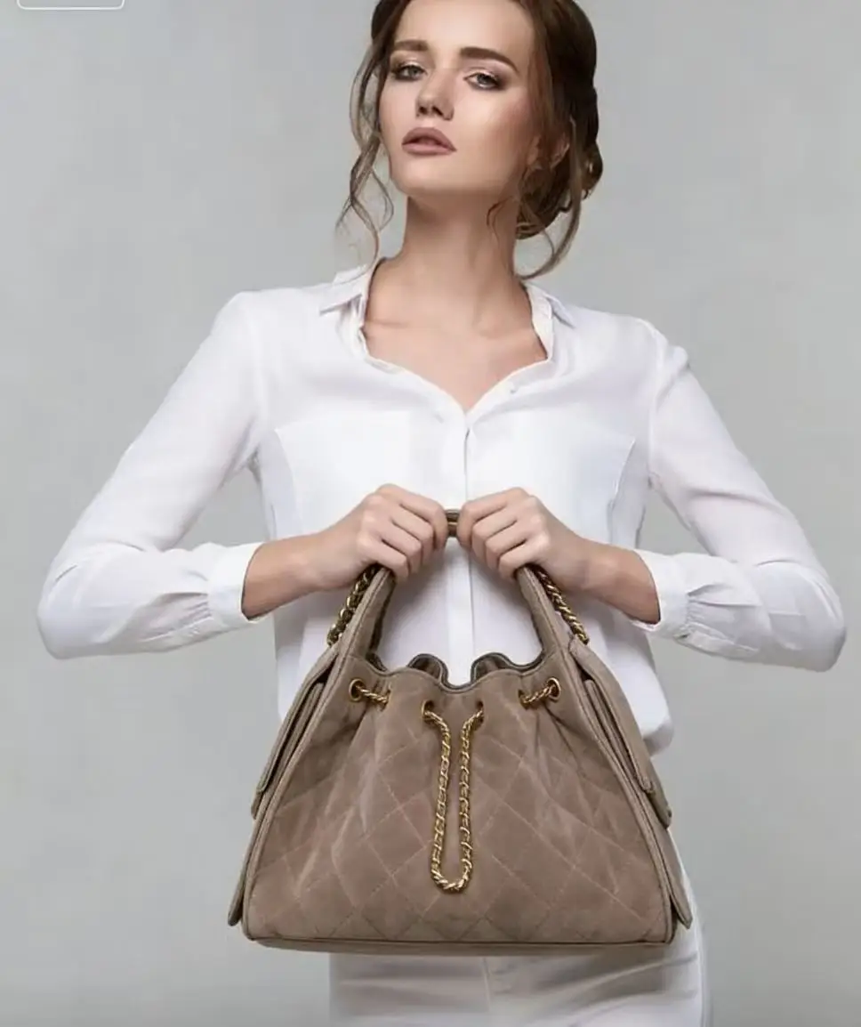 PlatiNum Bag Close-up