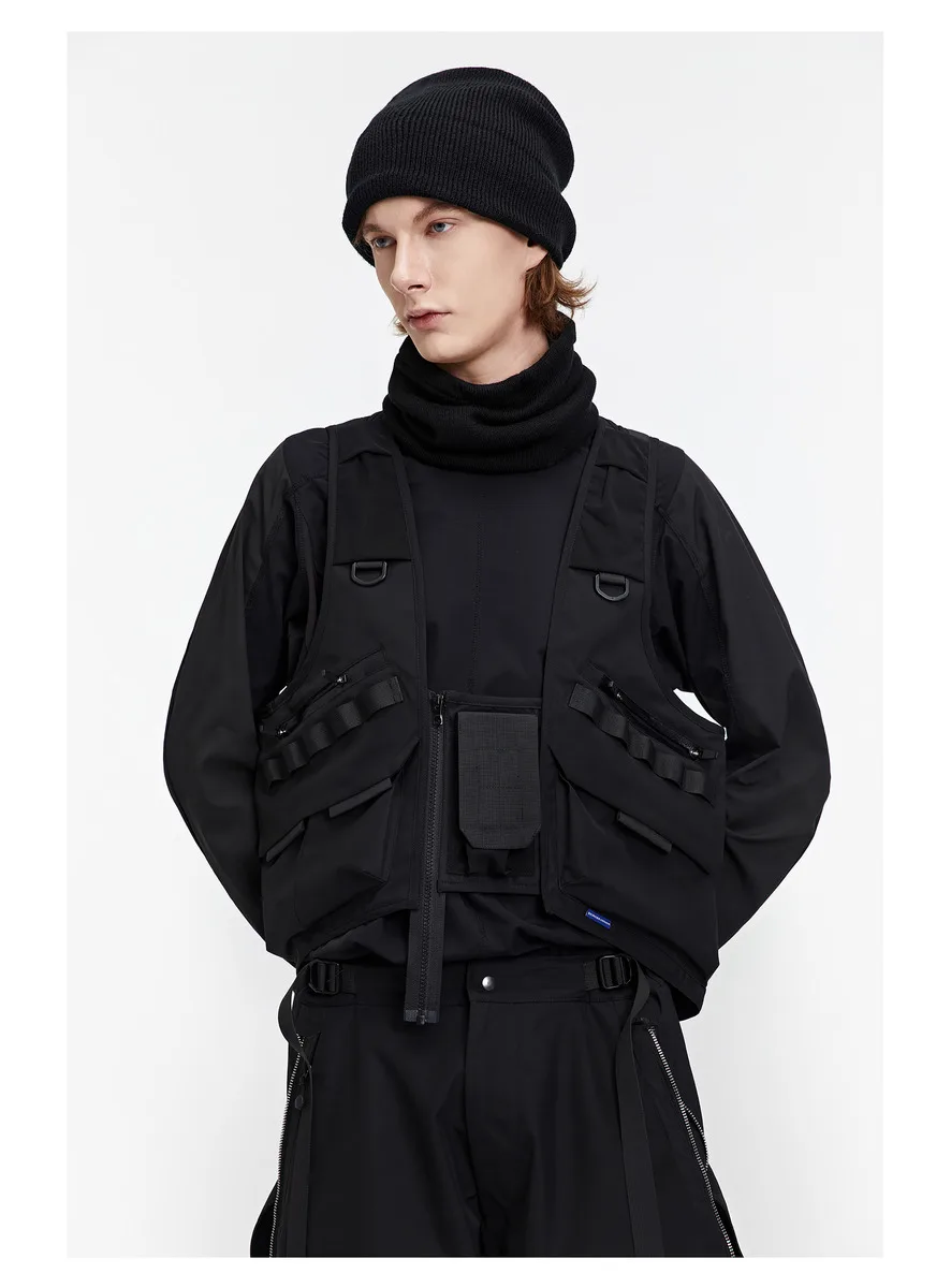 Reindee Lusion  Outdoor commute quicke remove vest functional clothing multiple pockets waterproof zippers techwear gorpcore