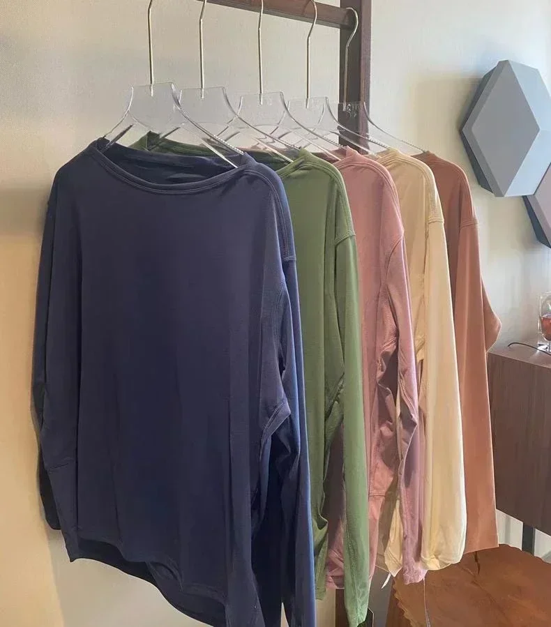 Lemon Back in Action Long Sleeve T-shirt Loose Breathable T-shirt Top Sport Flowing Tee Moisture Wicking Athletic Pilates Shirts