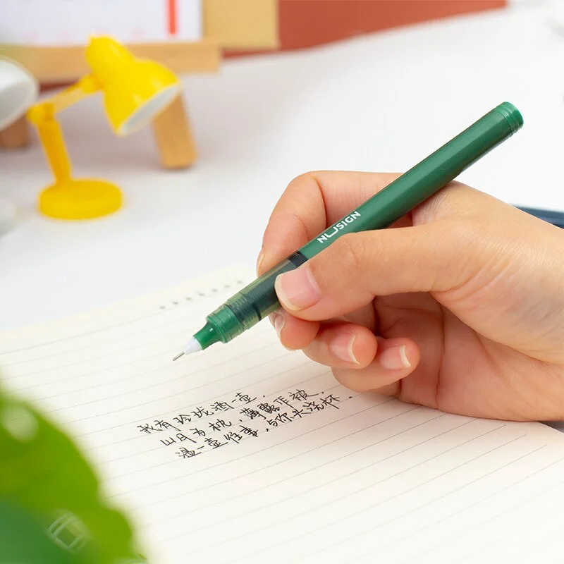 Рисунок 5 - гелевая ручка 0,5 мм случайный