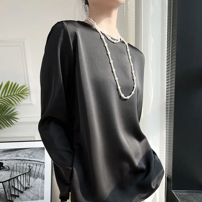 ZZ154 2024 Women's New Minimalist Style Loose Base Silk Versatile Long Sleeve Wear Solid Color Temperament Commuter Top 2