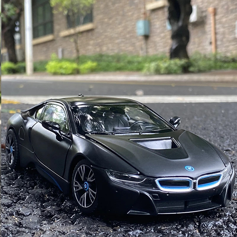 Модель автомобиля черного цвета из сплава KaKBeir 1:24 BMW I8, коллекция украшений для автомобилей, Подарочная игрушка, литье под давлением