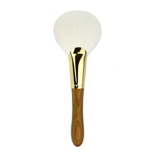 

1Pcs Large Loose Powder Brush Fan Shaped Powder Brush Wooden Handle Multifunctional Use Professional Makeup Tool