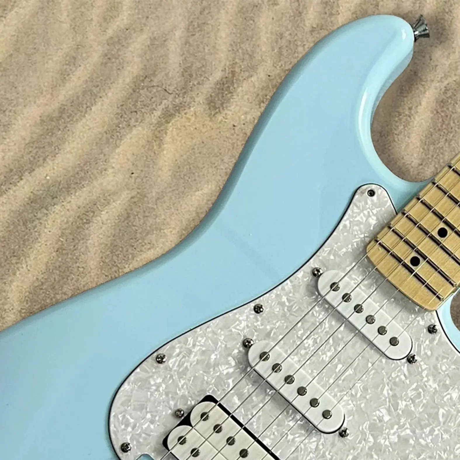 

Factory Sky Blue Strat St Style Electric Guitar White Pearls Pickups SSH Pickups High Quality