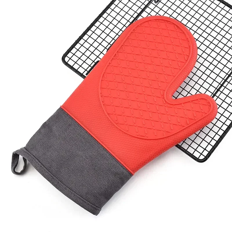 Silicone Microwave Oven Gloves Two-finger Wave Thickened and Long Anti-Scalding Silicone Baking Oven Insulated Kitchen Gloves silicone oven mitts kitchen gloves silicone oven gloves