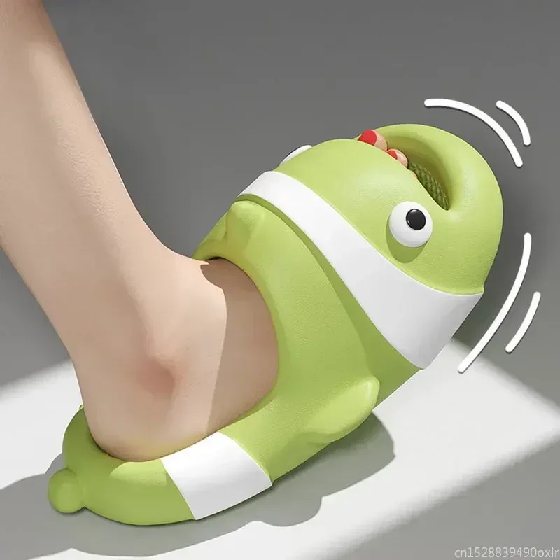 여름 가정용 욕실 미끄럼 방지 커플 두꺼운 밑창 귀여운 작은 물고기 샌들, 야외 남자 해변 만화 슬리퍼, 재미있는 신발 