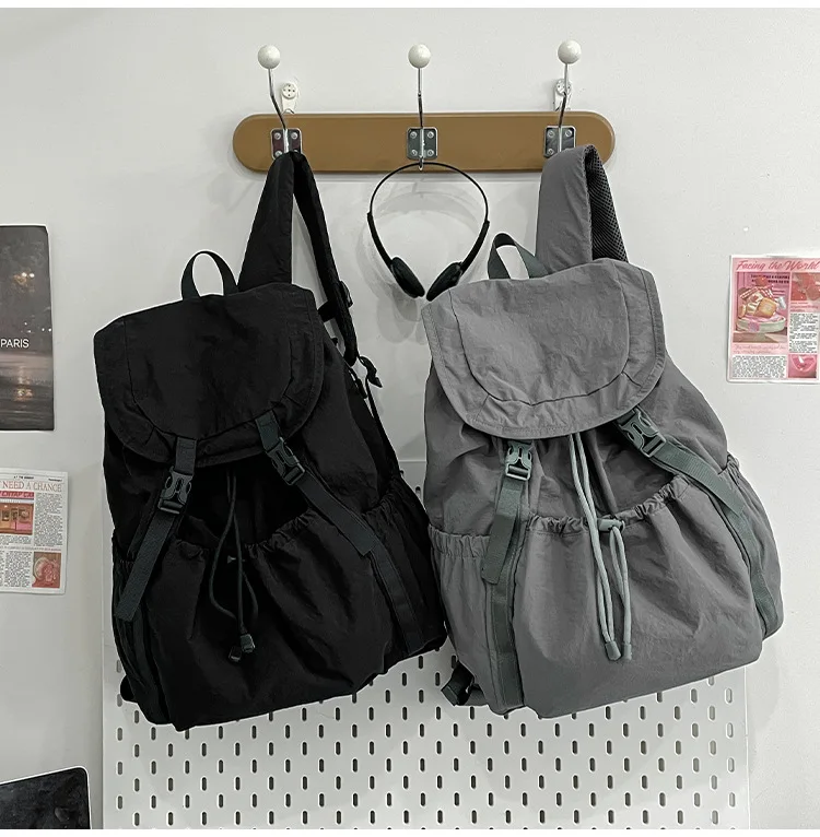Modischer, lässiger Rucksack mit Kordelzug für Damen, 2022, modischer, leichter, plissierter Rucksack mit großer Kapazität für Outdoor-Reisen – Detail 3