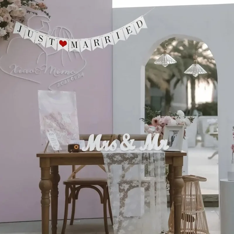 Vintage Pull Flag Bunting Set Just Married Wedding Banner with Floral Accents Bridal Shower Decor Photo Booth Props