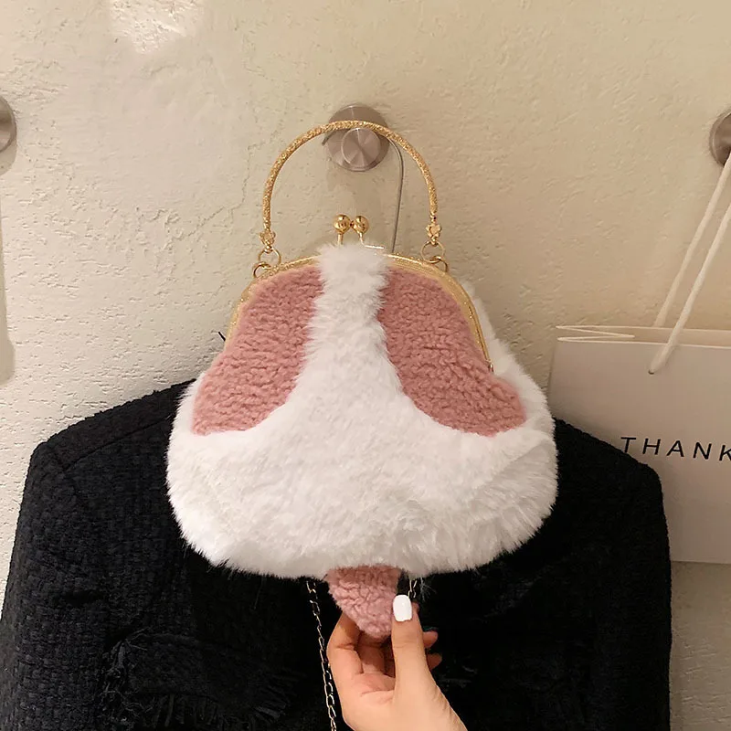 

2022 new fashion trend chain messenger bag fluffy portable shell bag autumn and winter fluffy small bag women's bag