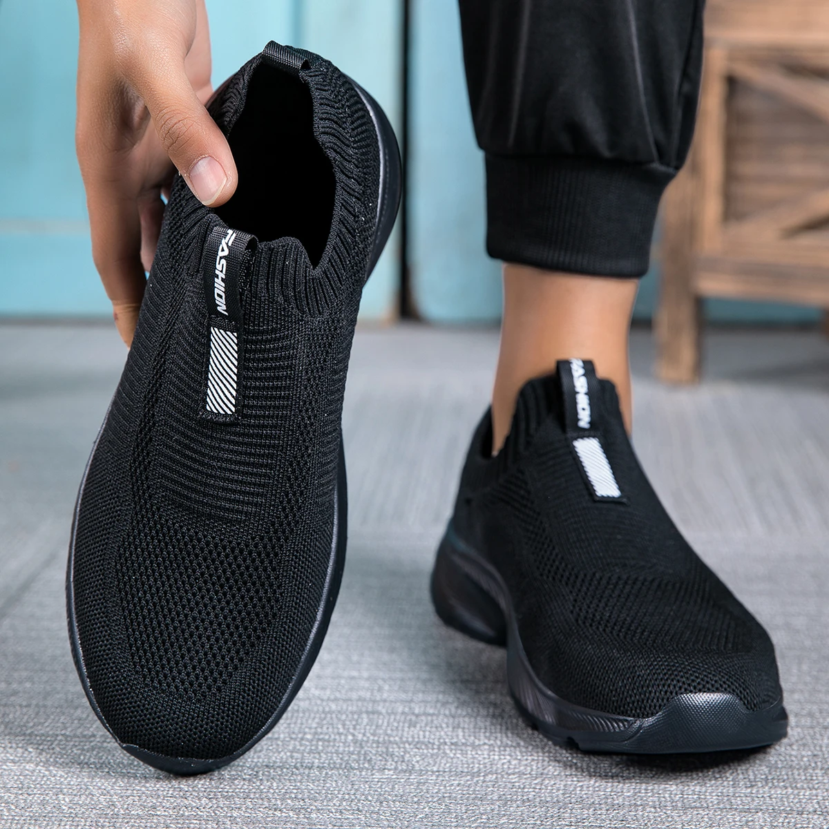 Sneakers Men Shoes Loafers Mesh Breathable New Casual Shoes Light Outdoor Walking Tenis Shoes Zapatillas Hombre Black Size 39-45 1