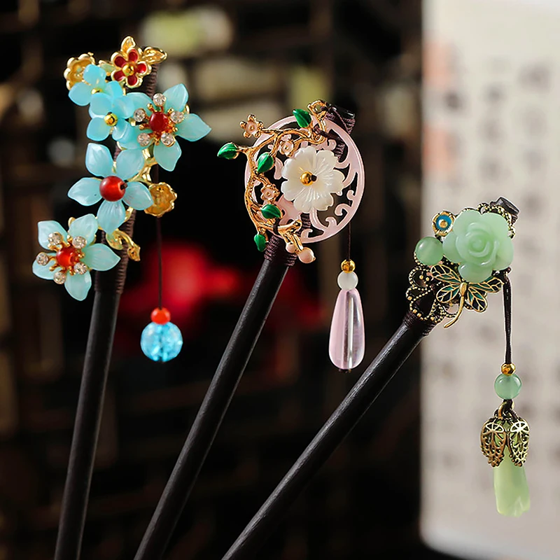 Plum Blossom Handmade Coiled Wood Hair Fork Stick Vintage Crystal Flower Hair Pins Clip Women Chinese Banquet Hair Jewelry Tiara