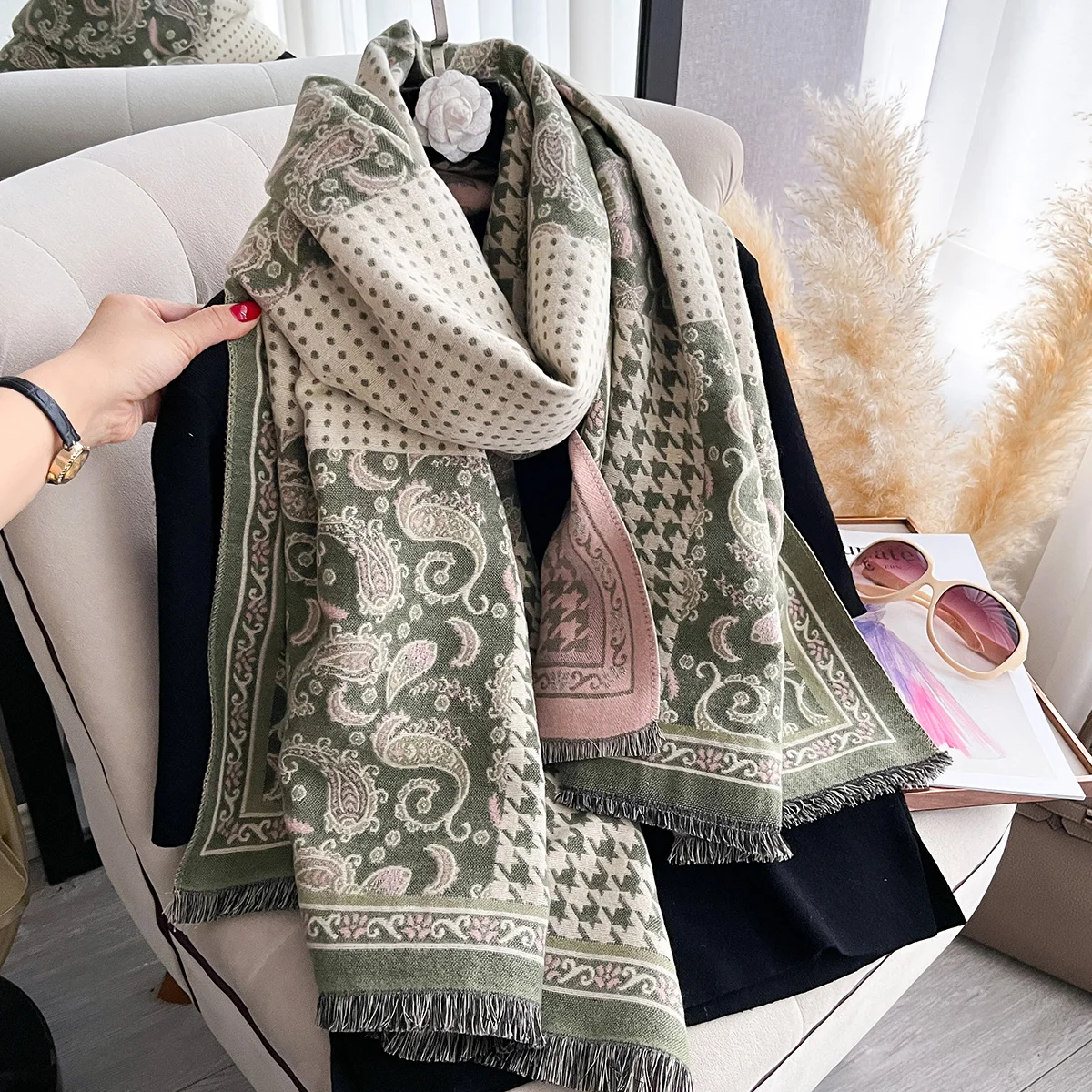 Winter Elegance National Syle Paisley Scarf Women Warmer Pashmina Scarves Patchwork Shawls Female Thick Blanket Wraps Foulard