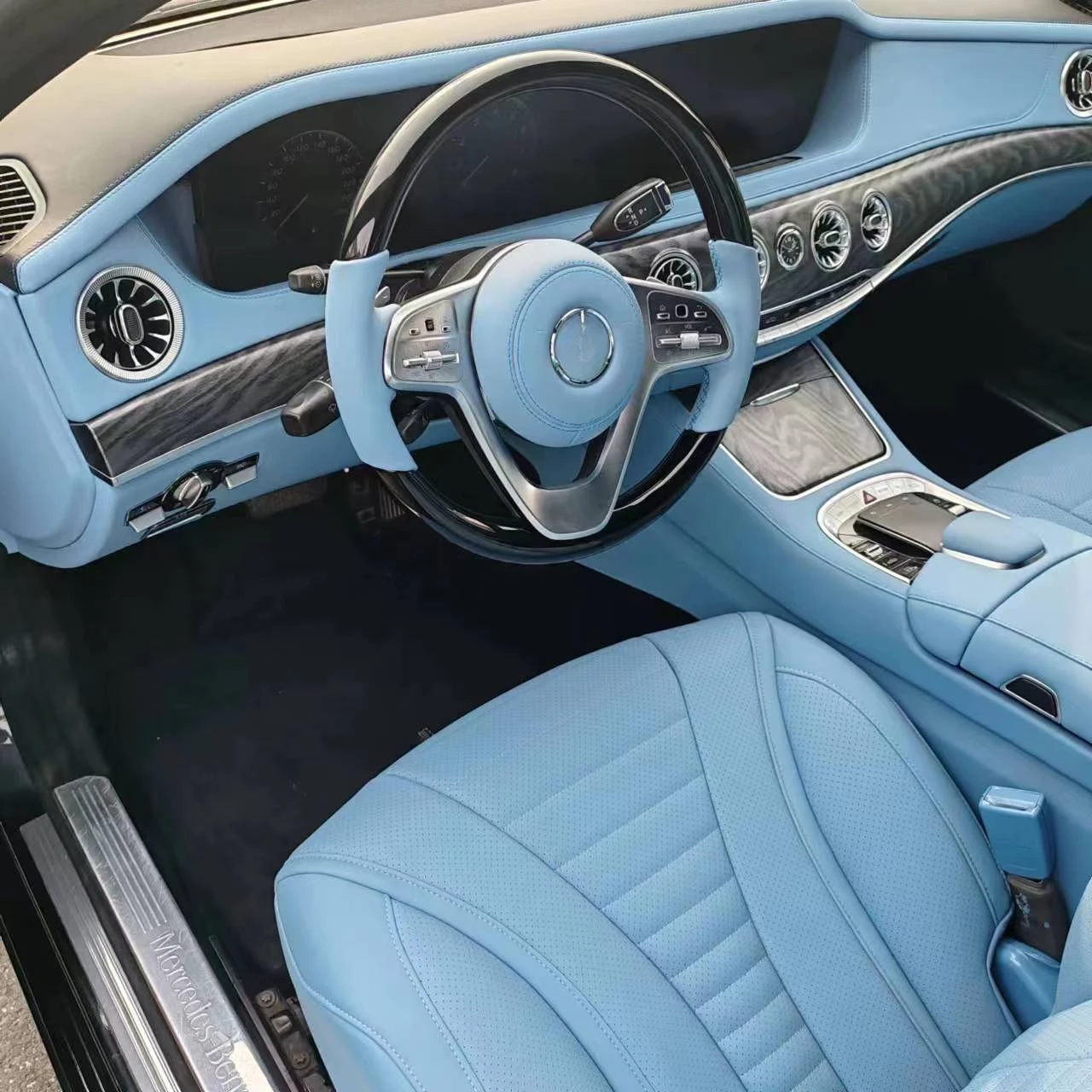 Рисунок 3 - Комплект аксессуаров для интерьера Relyauto W221-W222