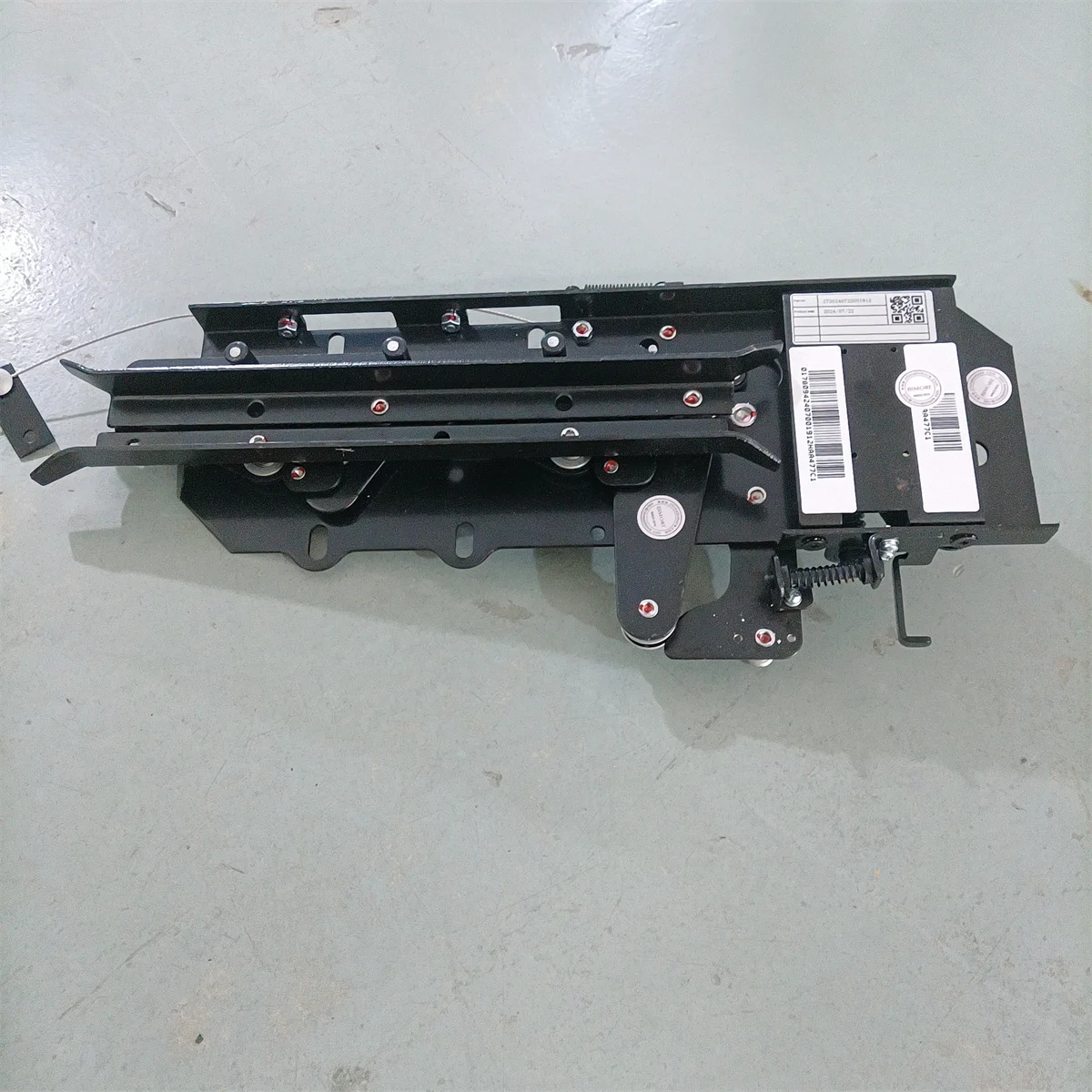 Elevator Locking Device Lift Car Door Vane HAA477C1 HAA477C2 HAA477C3 Arm L=365mm Lift Spare Parts