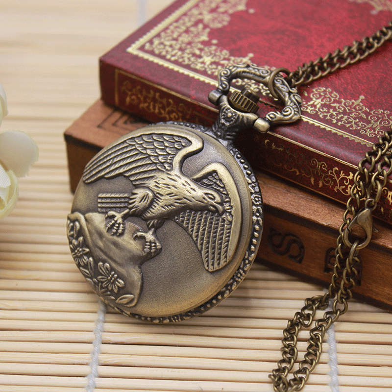 New Fashion Retro Quartz Vintage Watch Eagle Spreading Wings
