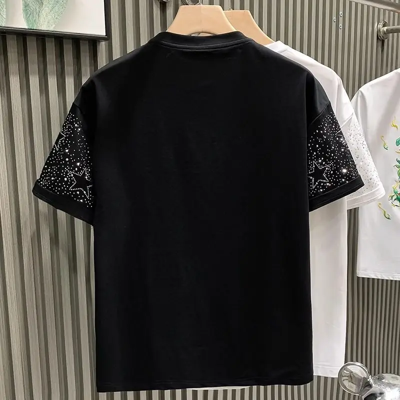T-shirt a maniche corte con stampa di strass con teschio