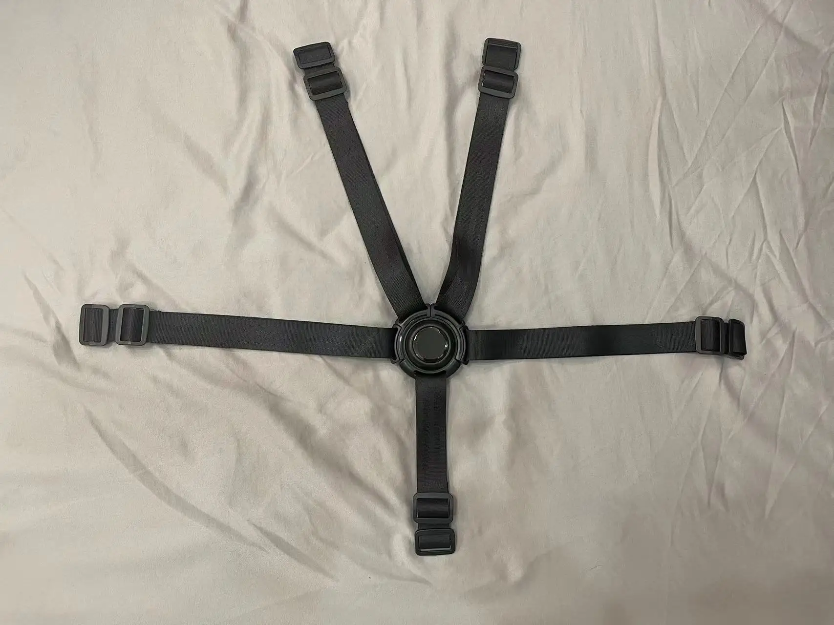 Adjustable 5 Point Harness is suitable for most types of strollers, pushchair, high chairs, pram,car baby safety seats, buggy