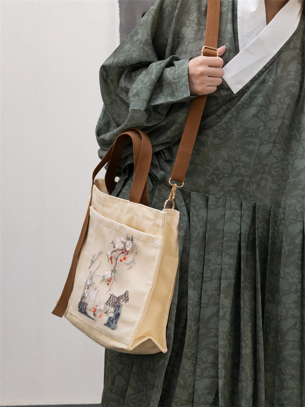 1pcs New Chinese Ancient Style Tote Shoulder Bag Hanfu Satchel Canvas Embroidery Large-capacity Handbag Zipper Crossbody Gift 5