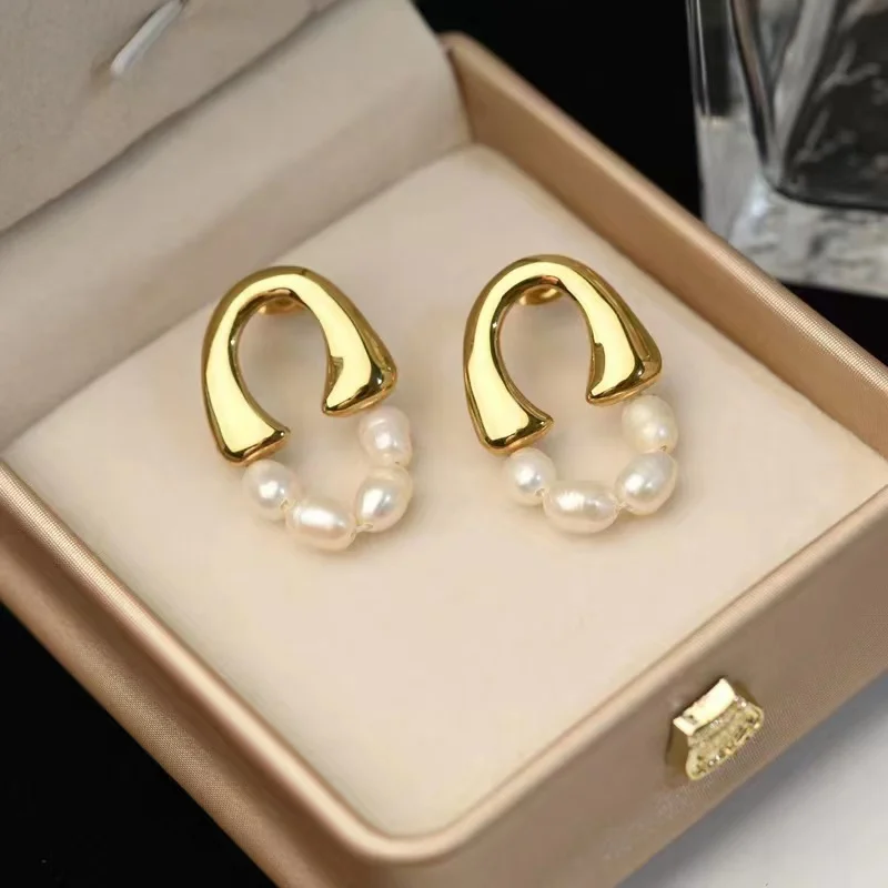 

Vintage high-grade fresh water pearl earrings for women do not fade titanium steel simple temperament Korean earrings