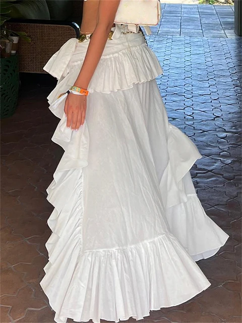 A Estética E-Girl dos Anos 90 em Saias Assimétricas Brancas: Um Guia de Estilo 4 Saia Assimétrica Branca E-Girl