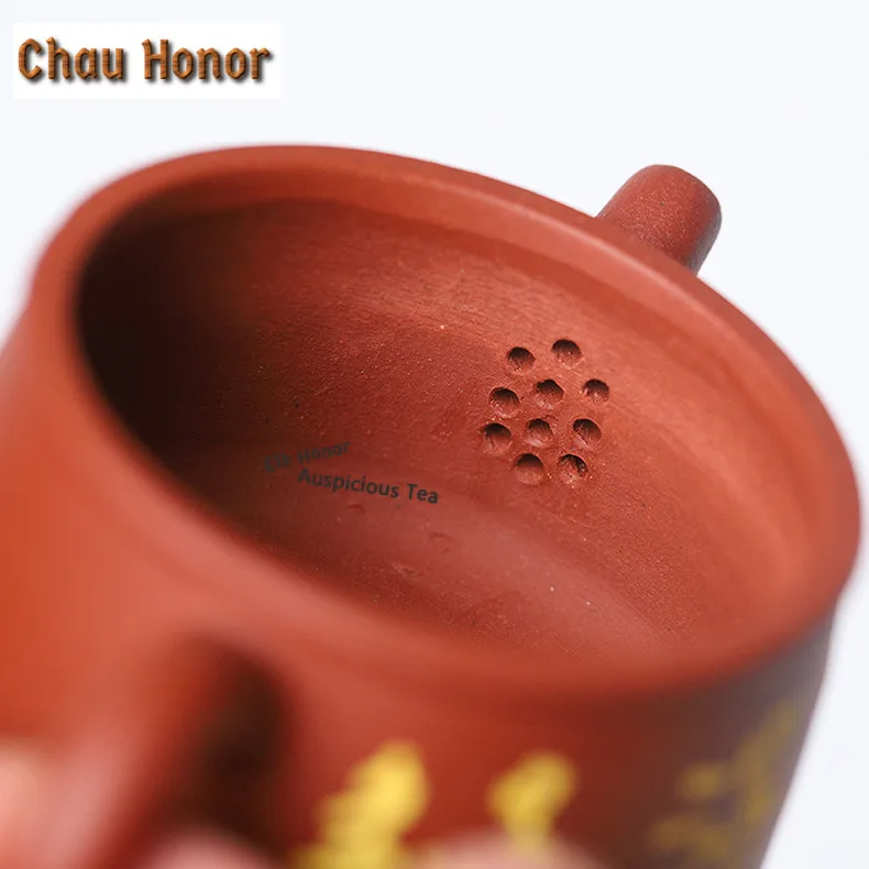 75ml Retro Yixing Purple Clay Teapots Handmade Small Flat Cover Pot Raw Ore Fresh Water Mud Kettle Zisha Tea Set Ornaments Gifts