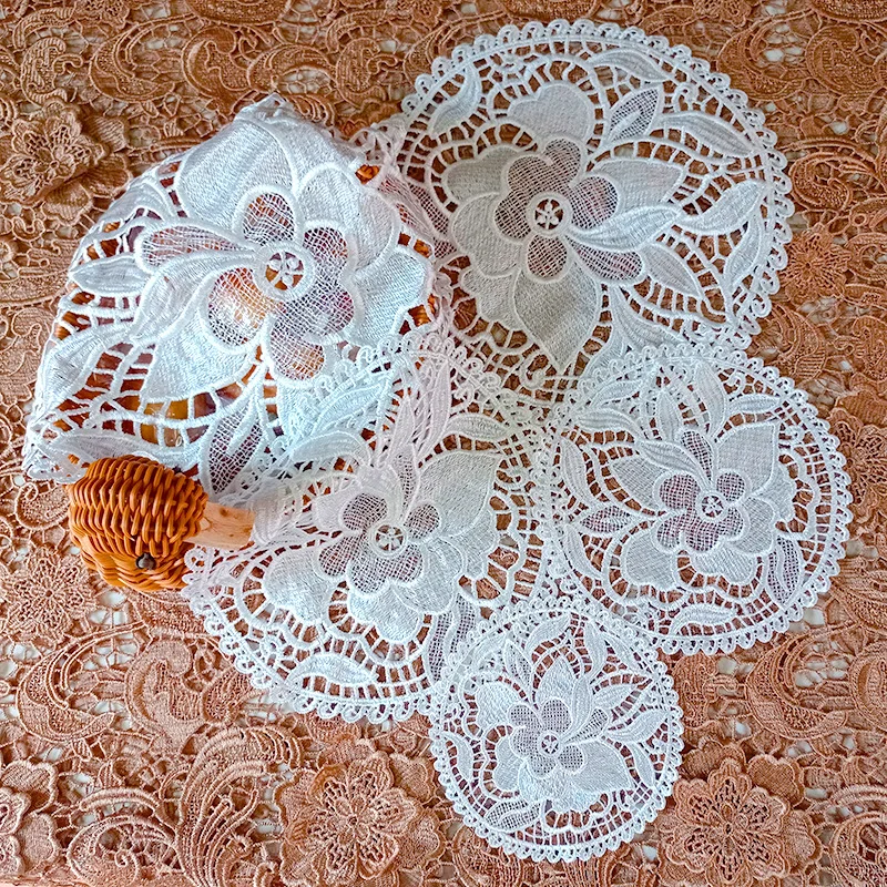 Table plate bowl insulation pad round hollow coaster lace embroidered tablecloth fabric decoration 1 PCS lace coaster