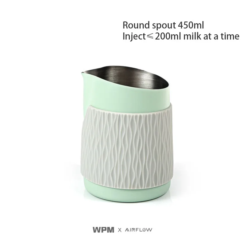 thumbnail image 1 of AIRFLOW y WPM café de marca compartida jarra de leche de 450 ml espumador para la leche taza inclinada accesorios de café, 1 of 5