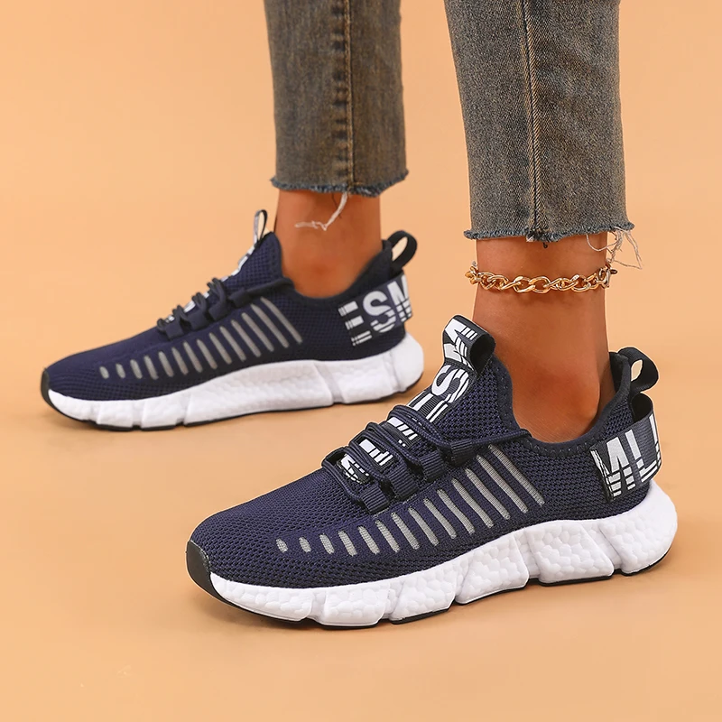 Fashion Men's Shoes Summer Mesh Training Lightweight Casual Running Anti Slip Breathable Luxury Brand Original Sneakers Shoes