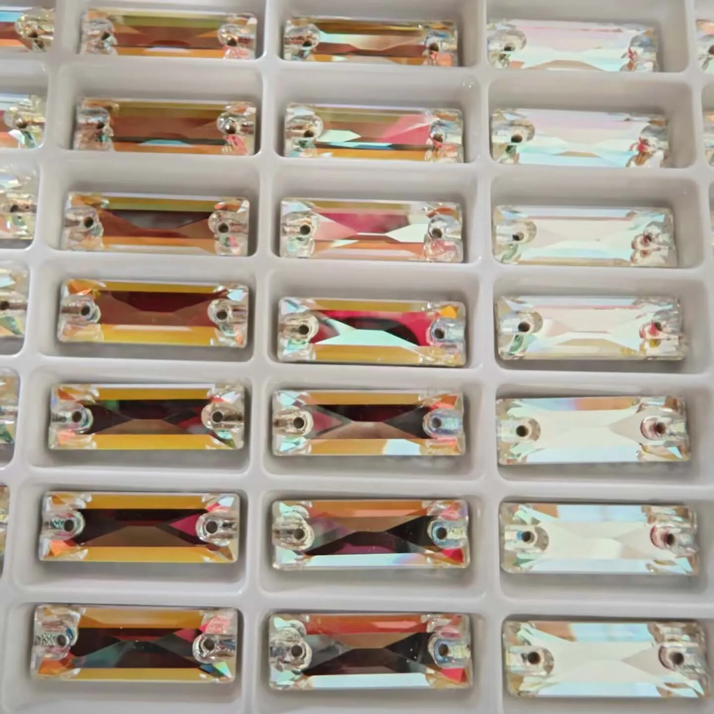 3255 Cognac K9 Baguette Genähte Strass-Steine Glänzende Aufnähsteine DIY Glassteine Kristalle zum Nähen und Handarbeiten