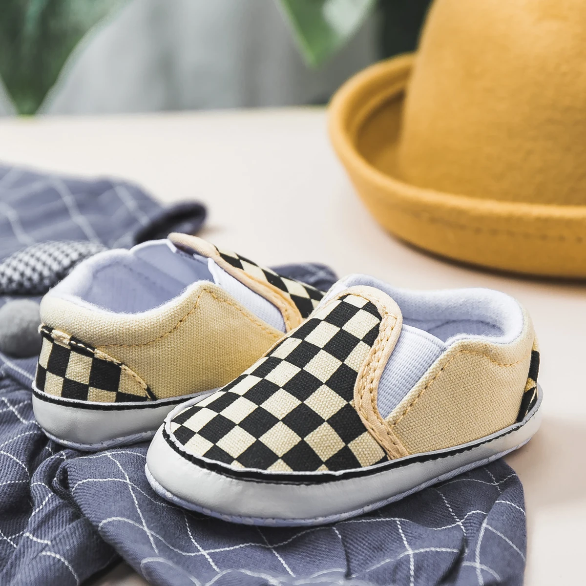 Classic Baby Boys Girls Plaid Canvas Shoes Non Slip Soft Bottom Board Shoes Lightweight Comfortable Outdoor Toddler Shoes 5