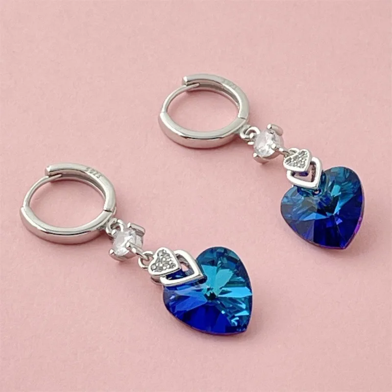 Ohrringe aus 925er-Sterlingsilber, elegante blaue herzförmige Kristallohrringe, Damenmode, schlichter Schmuck für Geburtstagsfeiern, Geschenk – Detail 2