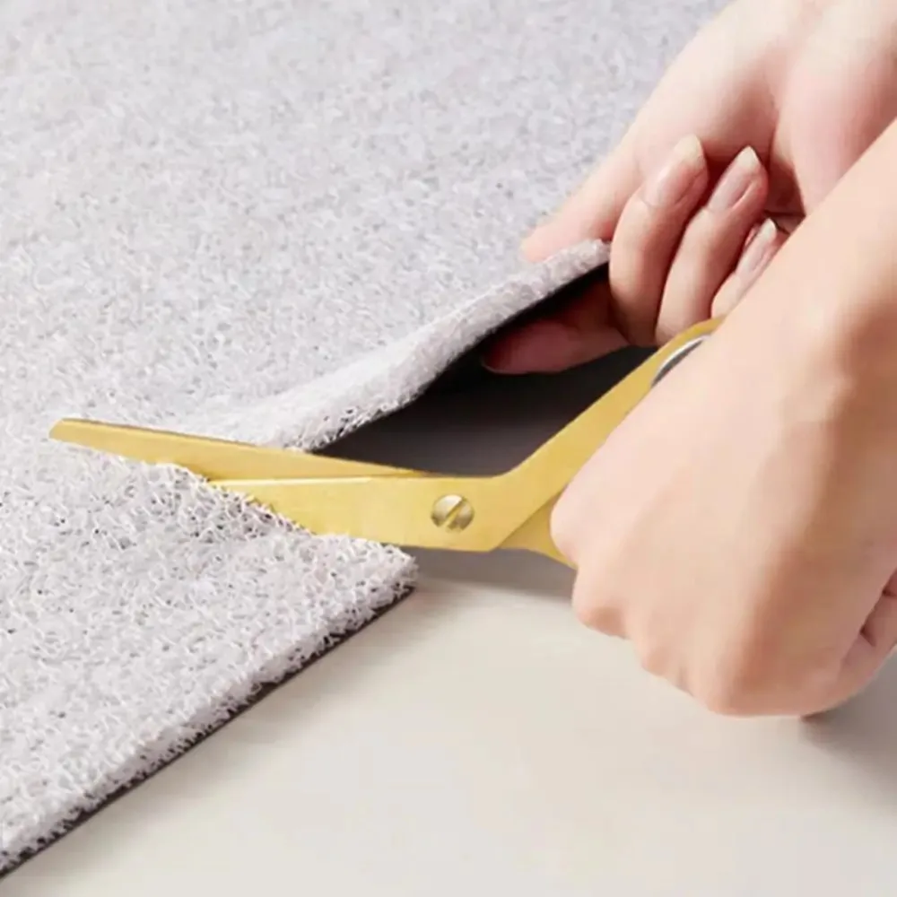 Household PVC Flower Shape Bath Mat Water Absorbent Quick Drying Floor Mat Non Slip Hollow Bathroom Rug Shower