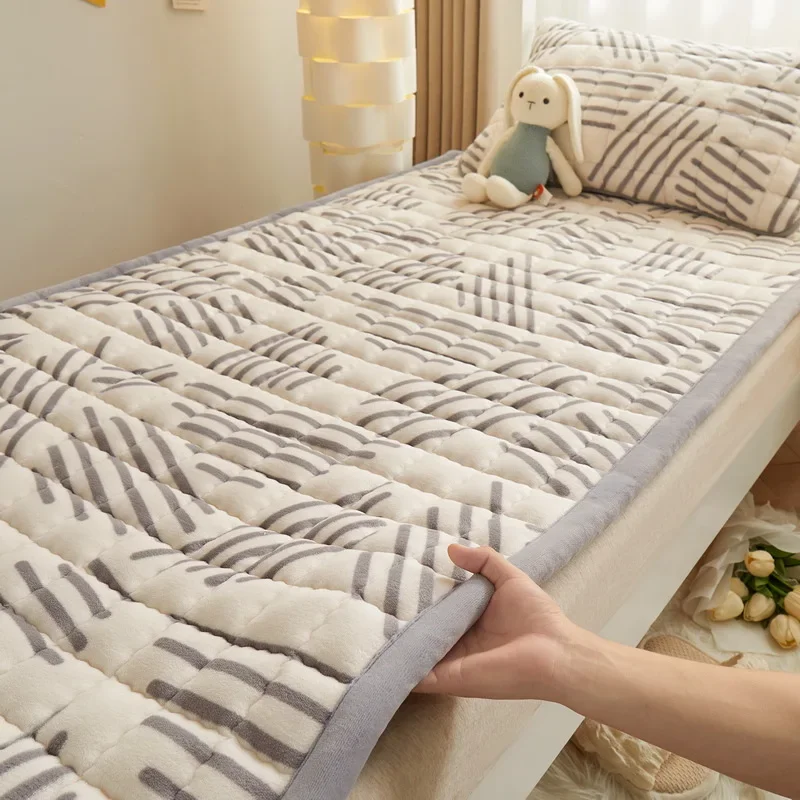 Winter Flannel Mattress Topper Protection Pad