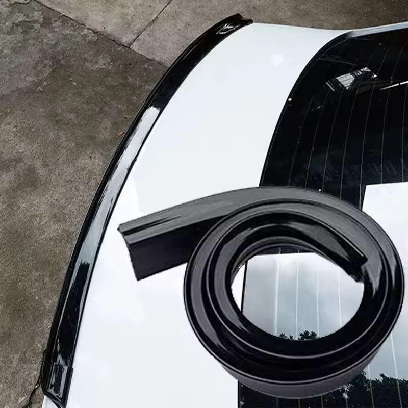 Spoiler Universale 1,5M in Fibra di Carbonio Nero Lucido per Modifica Auto, Alettone Posteriore