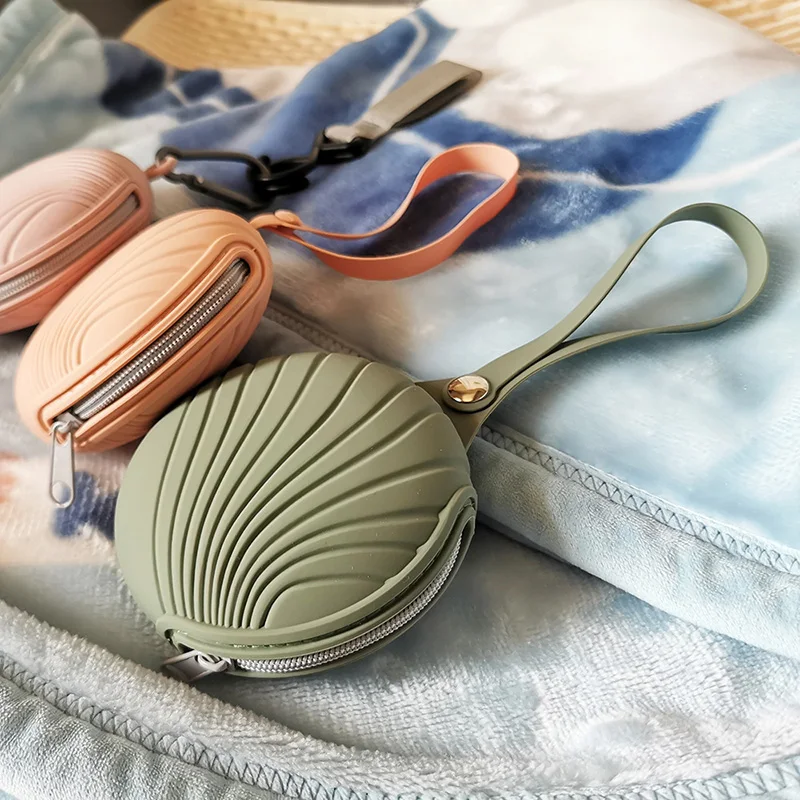 Baby Pacifier Box Silicone Dustproof Storage Bag Coin Purse Can Hang On Baby Stroller New Infant Nipple Holder Teat Attachment pacifier holder plastic pacifier box