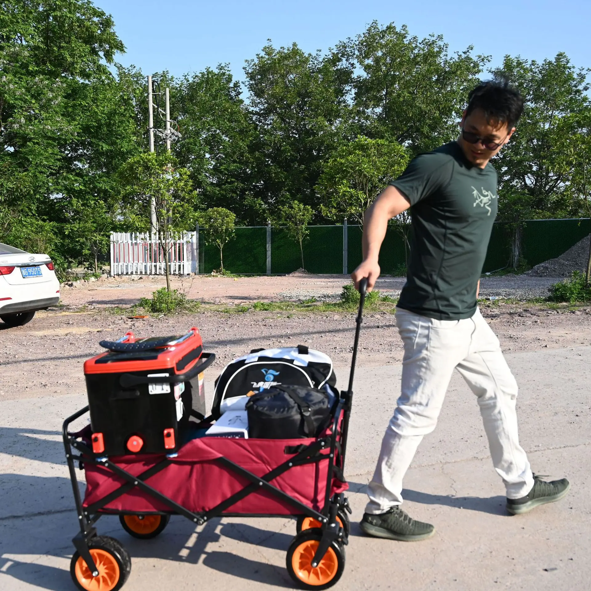 

Outdoor Campsite Small Cart Portable Foldable Adjustable High Loaded Tent Equipment Trolley Picnic BBQ Equipment Trailer Tools