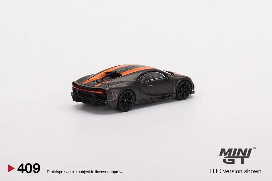 1:64 Bugatti Chiron Super Sport alloy die-cast simulation car model,boys' toys,adult collection pieces,children's holiday gifts 3