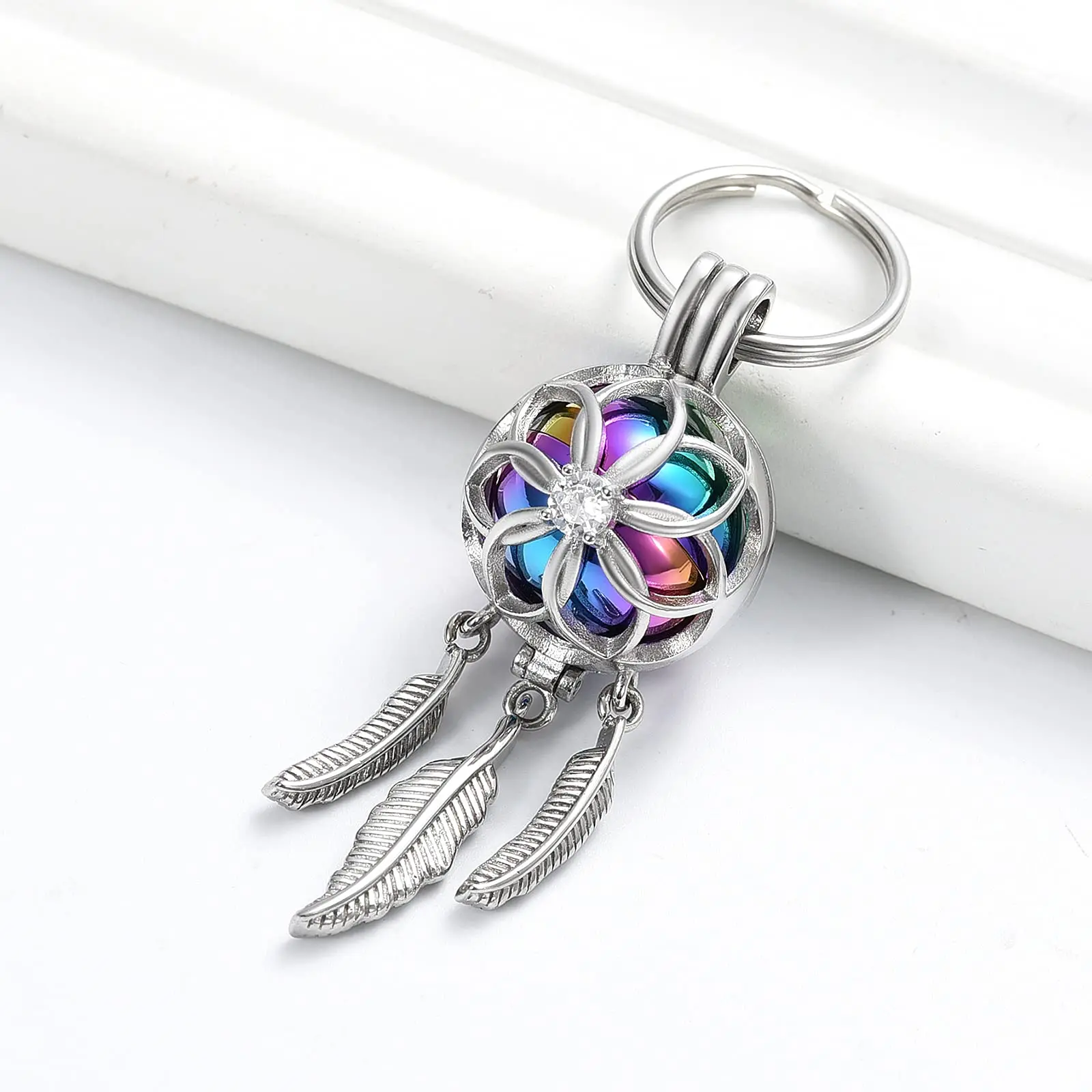 

Wholesale Dream Catcher Memorial Urn Key Chain Hollow Lotus Flower Dream Catcher Ashes Key Holder with Feather Cremation Jewelry